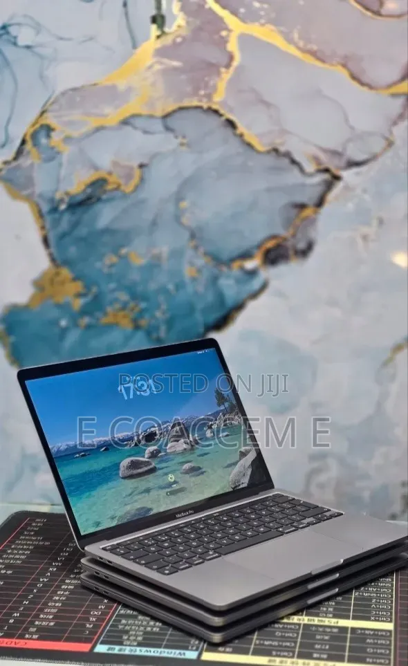 New Laptop Apple MacBook 8GB Apple M1 SSD 512GB