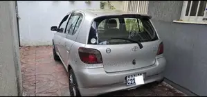 Toyota Vitz 2001 Silver