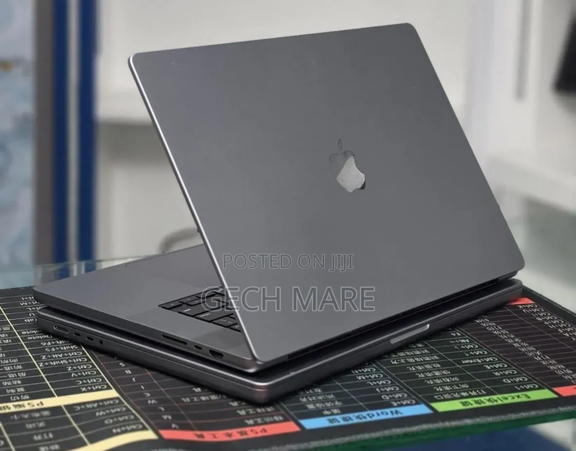 New Laptop Apple MacBook Pro 2021 M1 32GB Apple M1 Pro SSD 1T