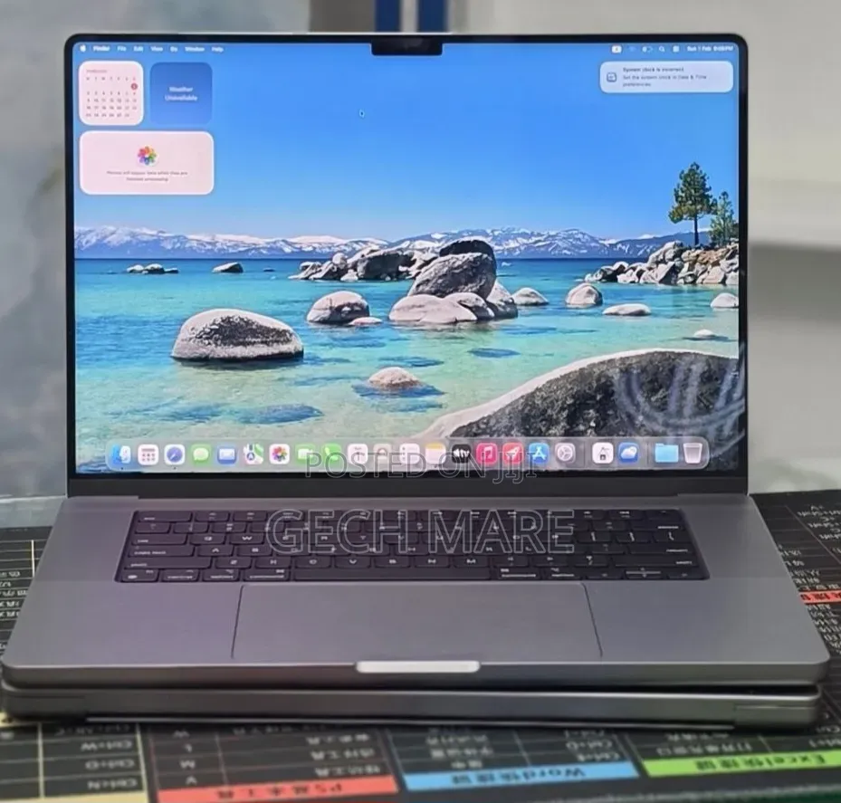 New Laptop Apple MacBook Pro 2021 M1 32GB Apple M1 Pro SSD 1T