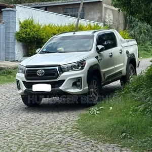 New Toyota Hilux 2019 White