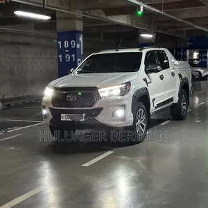New Toyota Hilux 2019 White