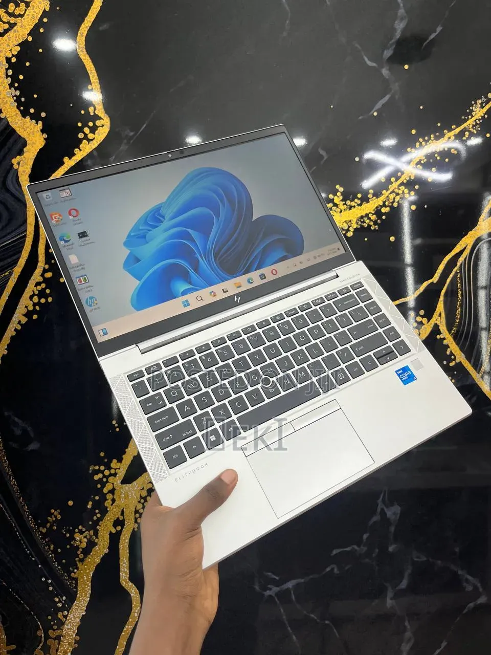 New Laptop HP EliteBook 840 G8 16GB Intel Core i5 SSD 512GB