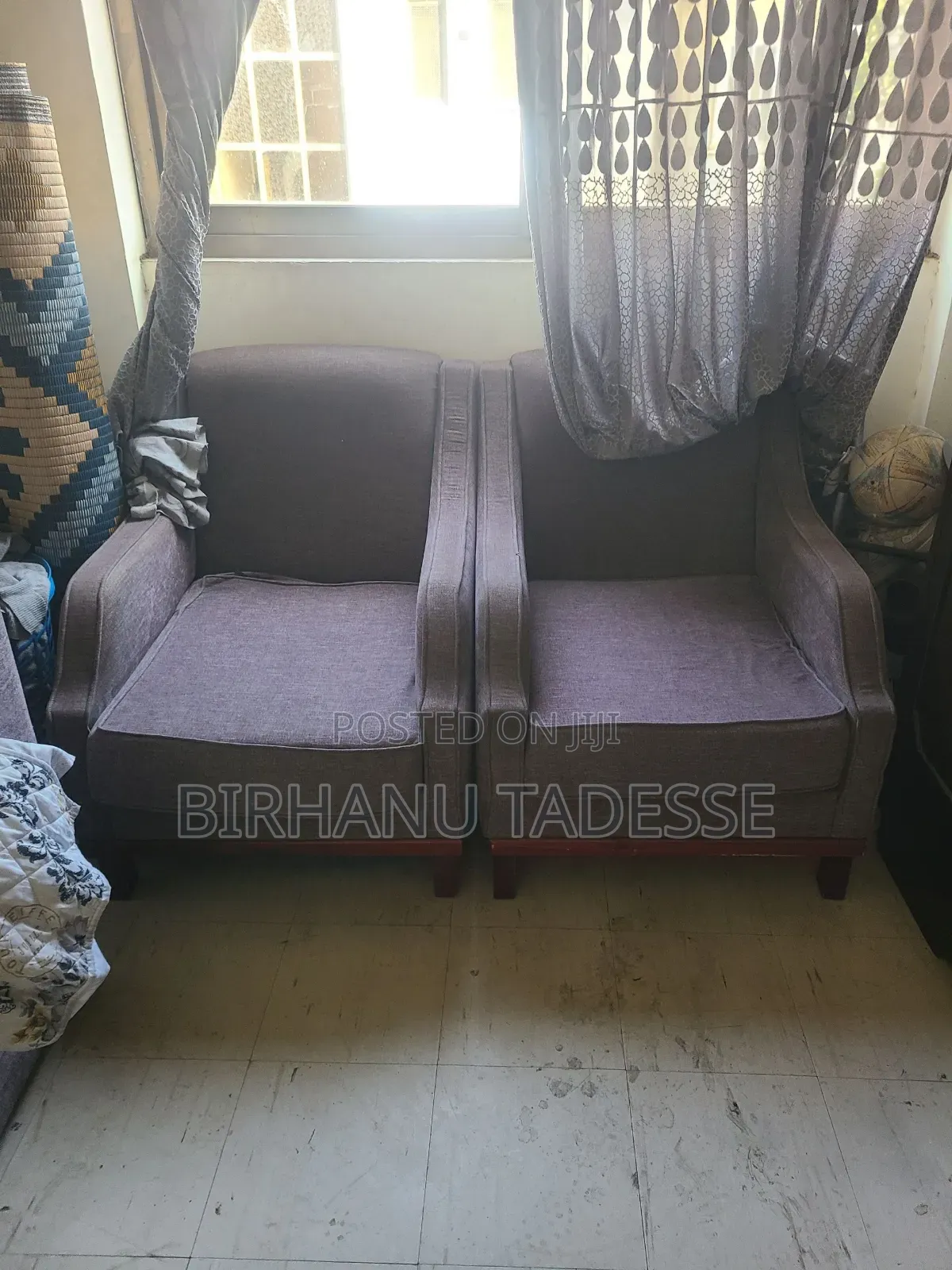 ጥራት ያለውና ለቤት ሳሎን የሚመች ሶፋ  ለሽያጭ