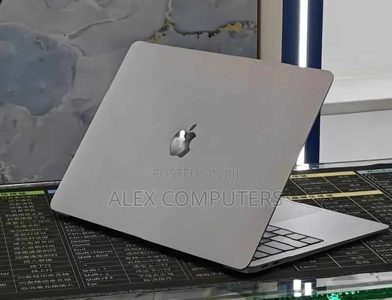 New Laptop Apple MacBook Air 2020 M1 16GB Apple M1 SSD 1T
