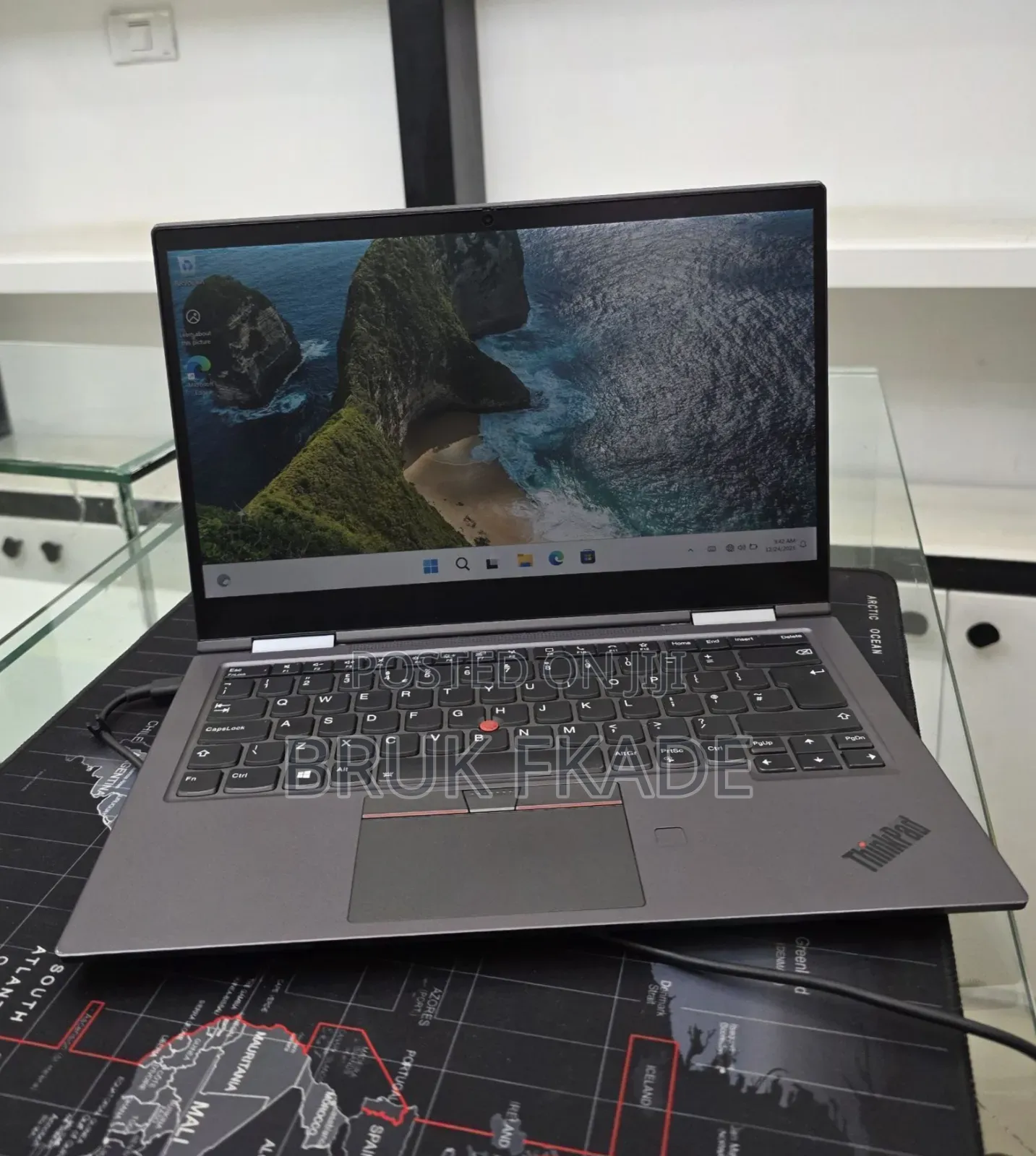 New Laptop Lenovo ThinkPad X1 Yoga 16GB Intel Core i7 SSD 512GB