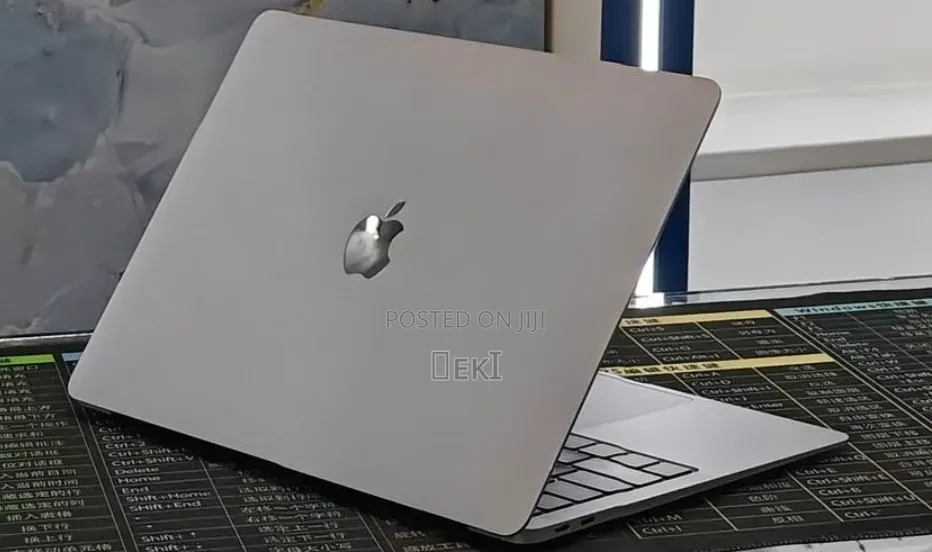 New Laptop Apple MacBook Air 2020 M1 16GB Apple M1 SSD 1T