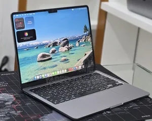 New Laptop Apple MacBook Air 2022 M2 16GB Apple M2 SSD 256GB