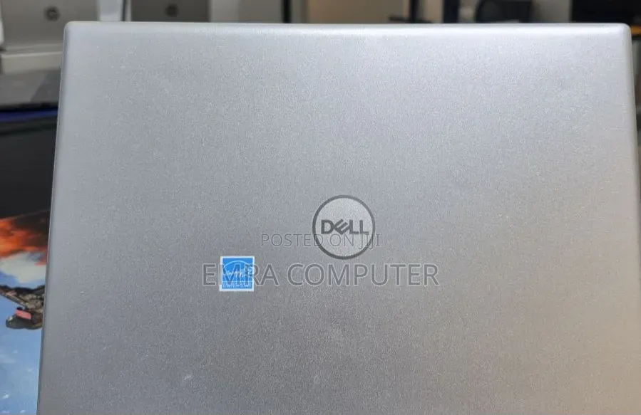 New Laptop Dell 16GB Intel Core i7 SSD 512GB