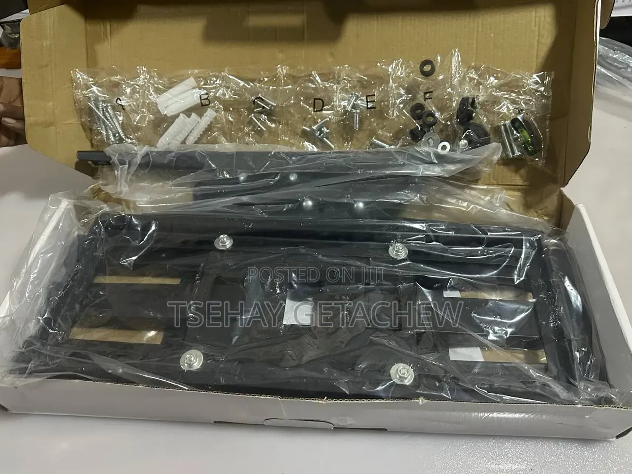 TV Wall Mount/ከ32_70 ኢንች ቲቪ መስቀያ