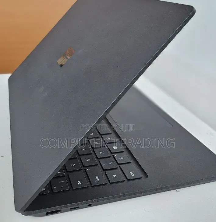 New Laptop Microsoft Surface Laptop 4 16GB Intel Core i7 SSD 512GB