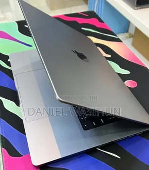 New Laptop Apple MacBook Pro 2021 M1 32GB Apple M1 Max SSD 512GB