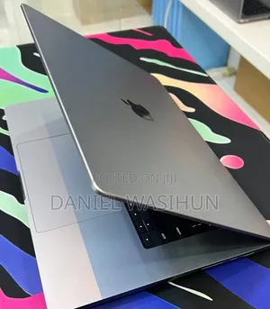 New Laptop Apple MacBook Pro 2021 M1 32GB Apple M1 Max SSD 512GB