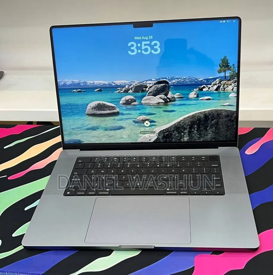 New Laptop Apple MacBook Pro 2021 M1 32GB Apple M1 Max SSD 512GB