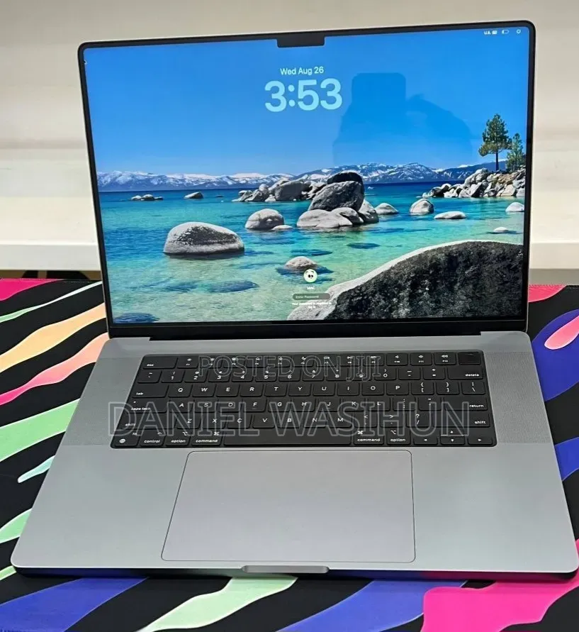New Laptop Apple MacBook Pro 2021 M1 32GB Apple M1 Max SSD 512GB