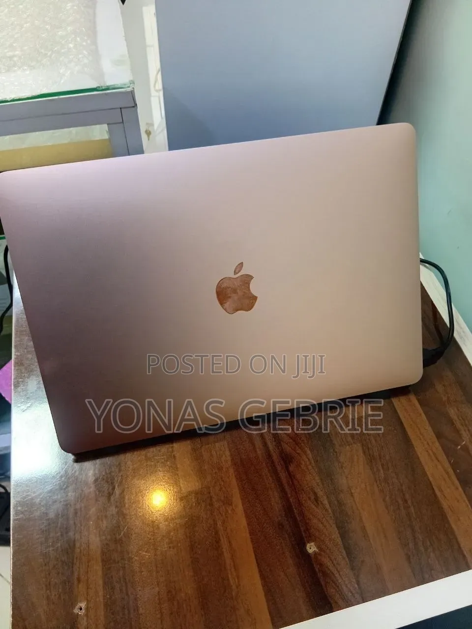 New Laptop Apple MacBook 8GB Intel Core i3 SSD 256GB