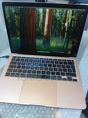 New Laptop Apple MacBook 8GB Intel Core i3 SSD 256GB