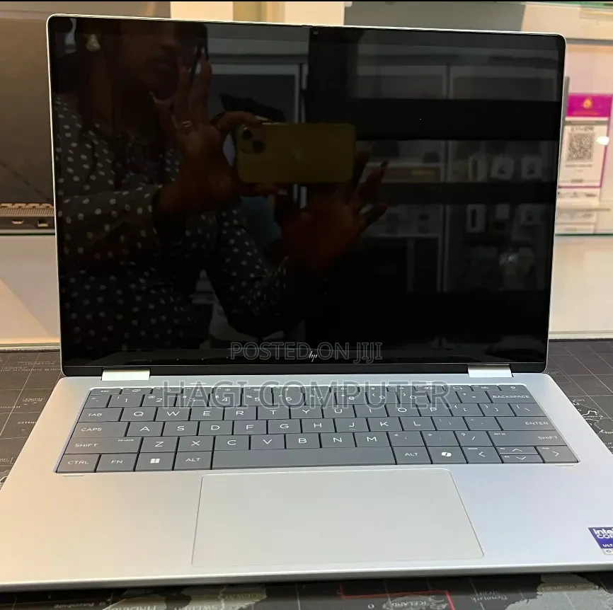 New Laptop HP OmniBook Ultra Flip 14" 16GB Intel Core Ultra 7 SSD 1T