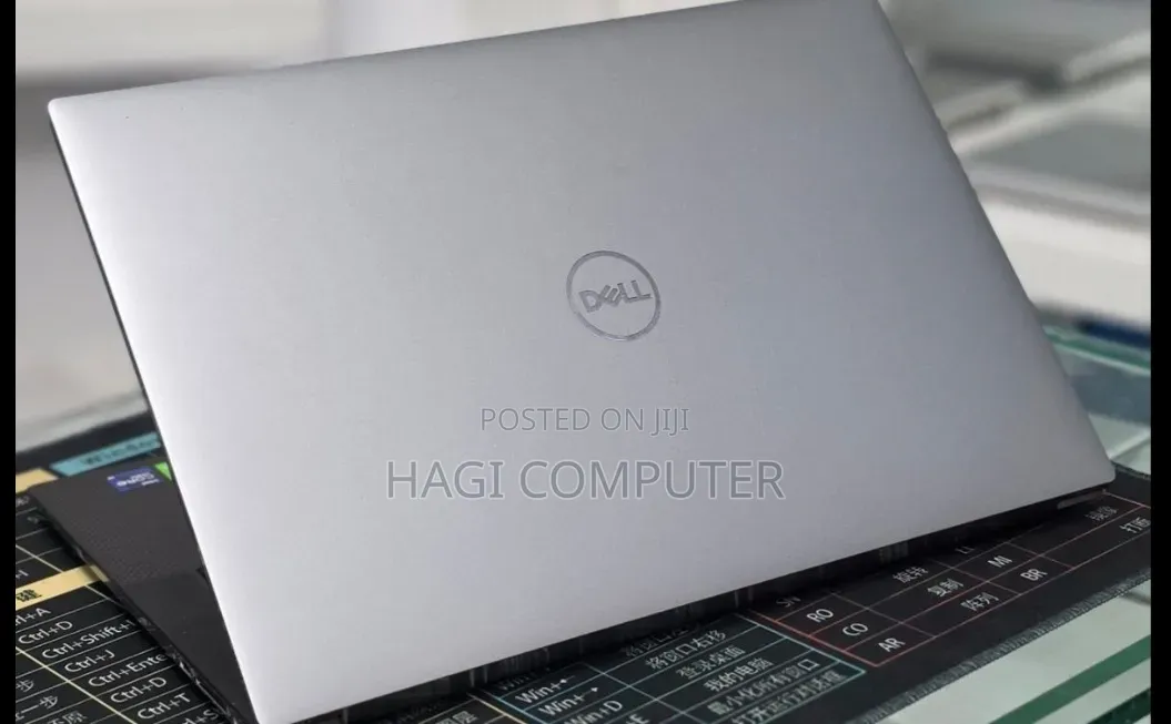 New Laptop Dell Precision 5560 16GB Intel Core i9 SSD 512GB