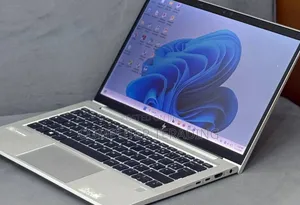 New Laptop HP EliteBook 830 G8 8GB Intel Core i7 SSD 256GB