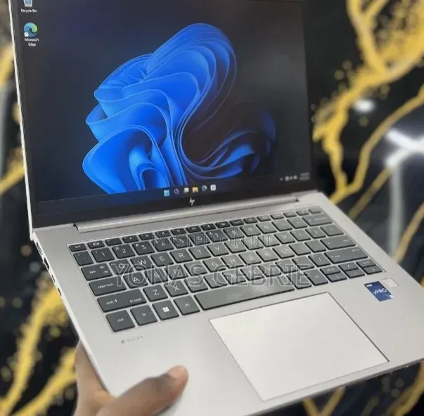 New Laptop HP ZBook 14 16GB Intel Core i7 SSD 512GB