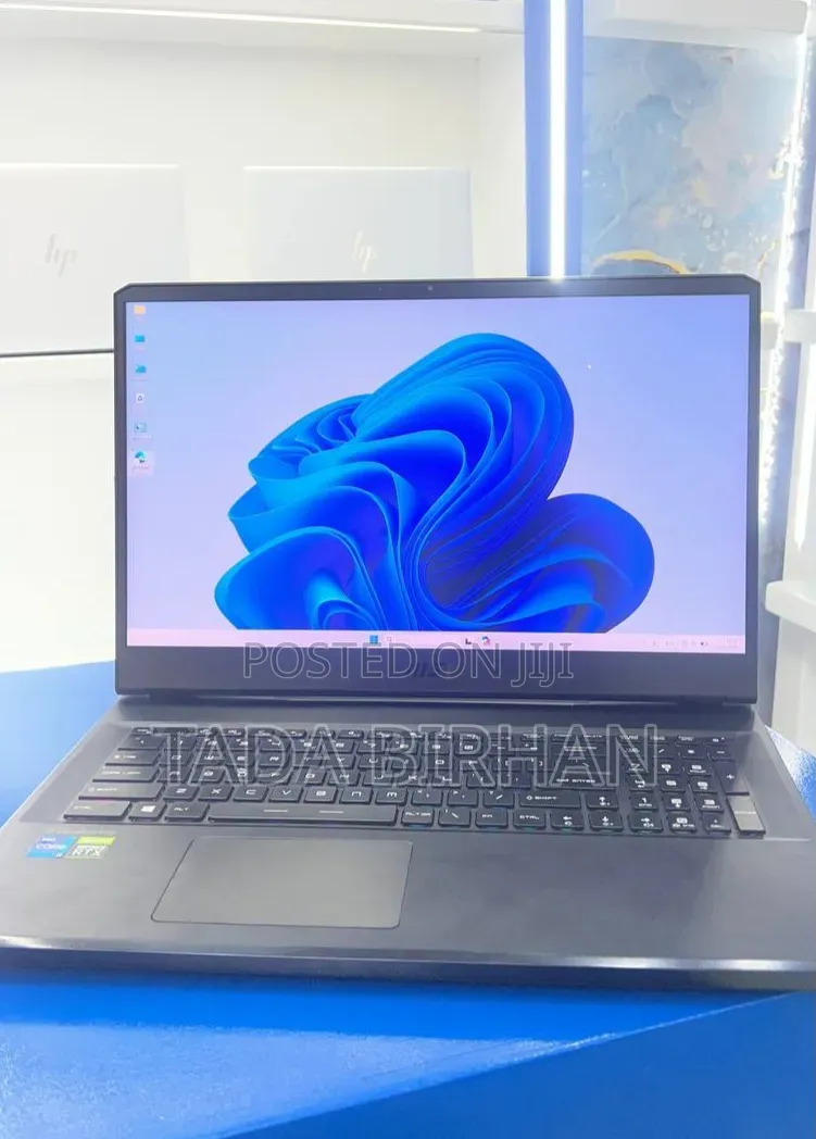 New Laptop MSI GP75 Leopard 16GB Intel Core i9 SSD 512GB