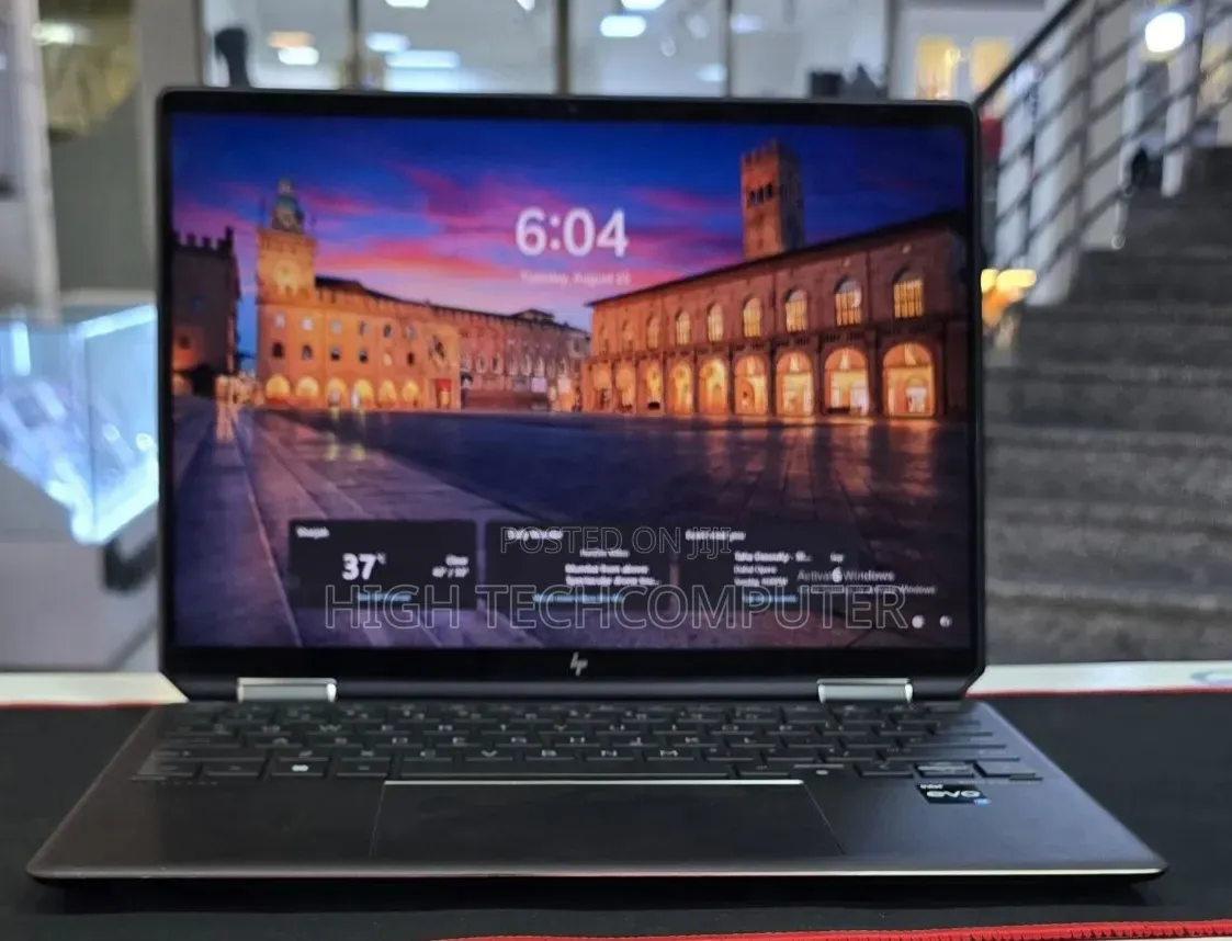 New Laptop HP Spectra 13 16GB Intel Core i7 SSD 512GB