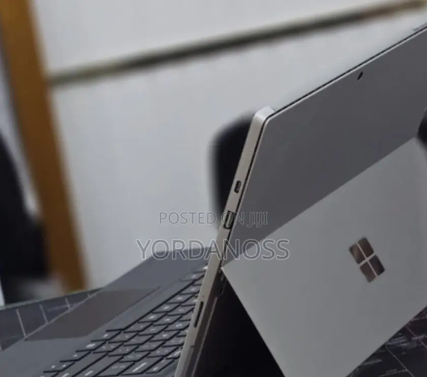 New Laptop Microsoft Surface Pro 7 16GB Intel Core i5 SSD 256GB