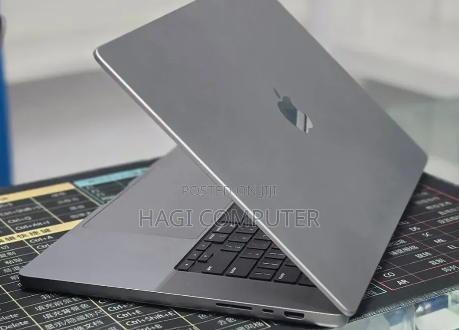 New Laptop Apple MacBook Pro 2021 M1 Max 64GB Apple M1 Max SSD 1T