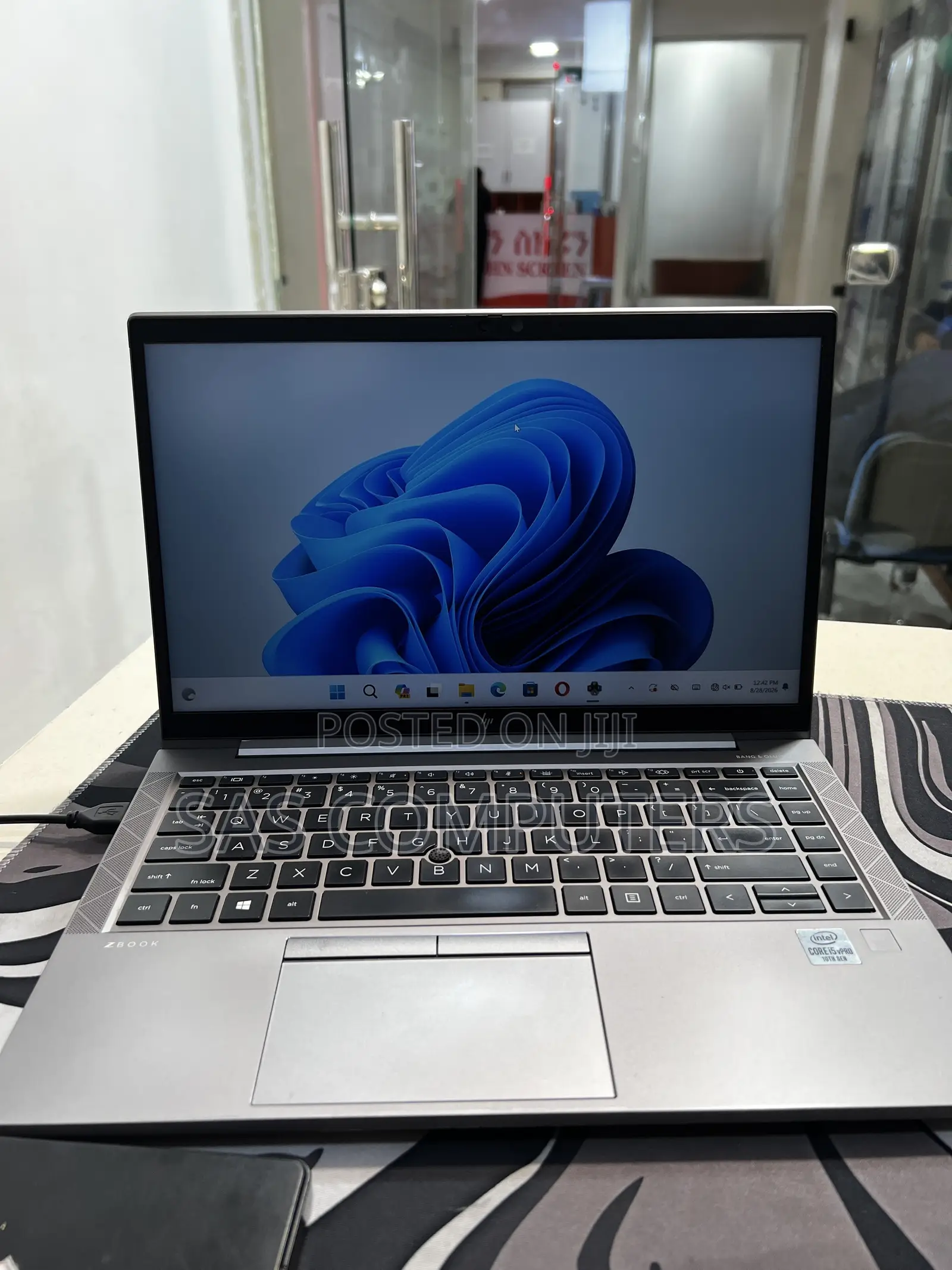 New Laptop HP 14z 16GB Intel Core i5 SSD 512GB