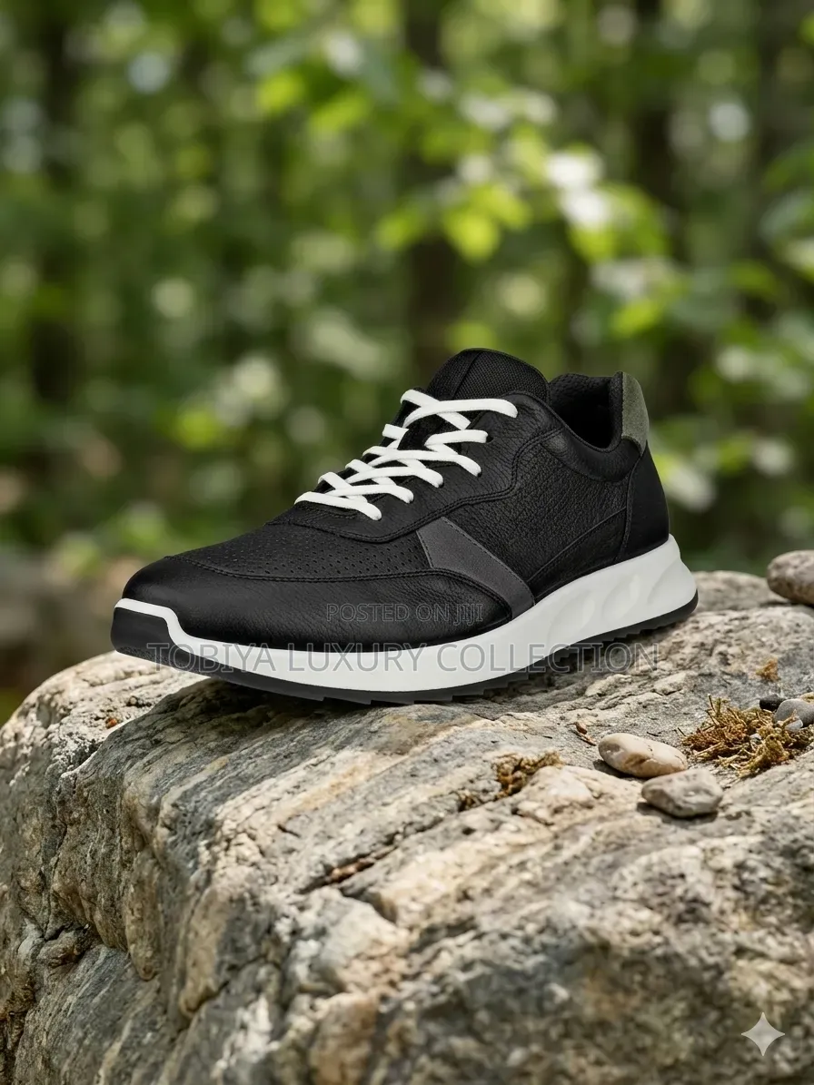 Ecco Sneakers
