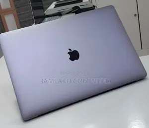 New Laptop Apple MacBook Pro 2017 16GB Intel Core i7 SSD 512GB