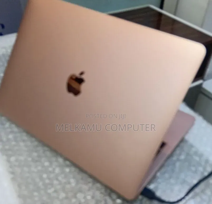 New Laptop Apple MacBook Air 2020 8GB Intel Core i3 SSD 256GB
