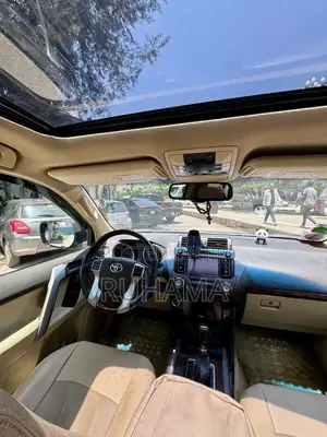 Toyota Land Cruiser 4.0 V6 DLX 2015 Gray