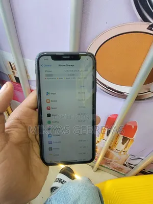 New Apple iPhone 11 64 GB Black