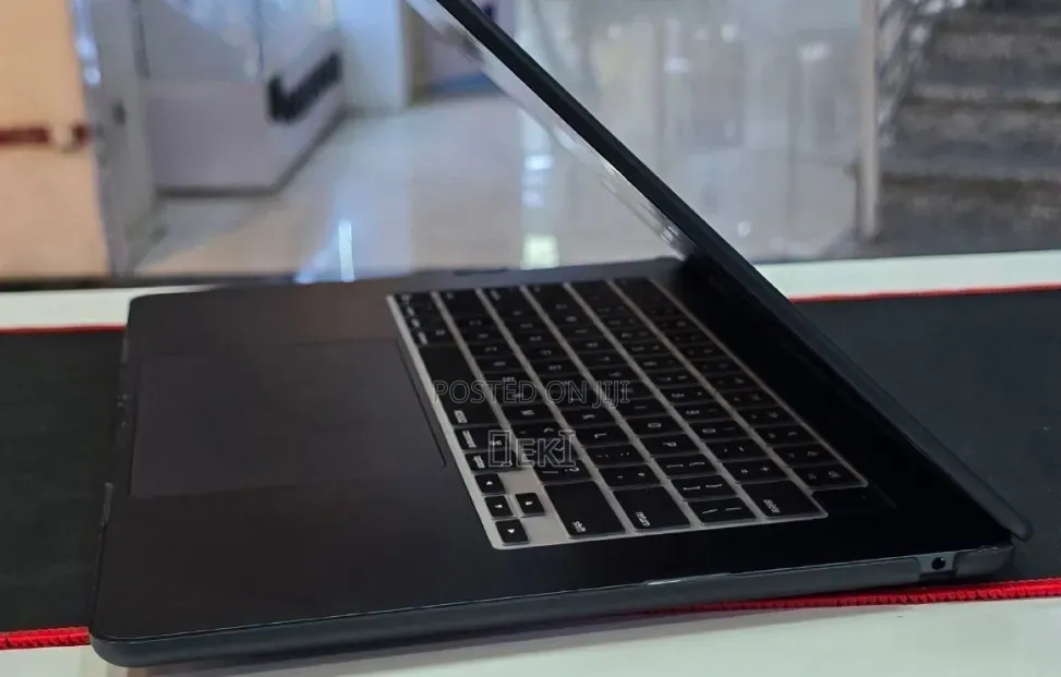 New Laptop Apple MacBook Air 2026 M5 16GB Apple M5 SSD 512GB