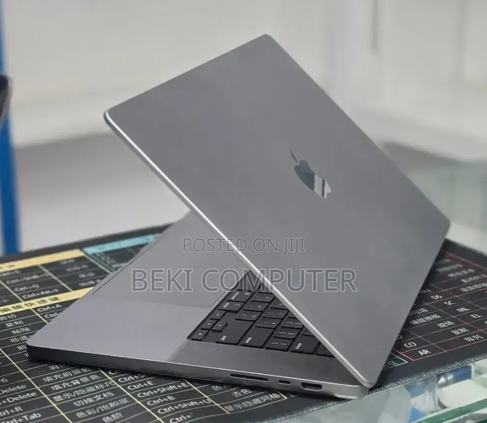 New Laptop Apple MacBook Pro 2021 M1 Max 64GB Apple M1 Max SSD 1T