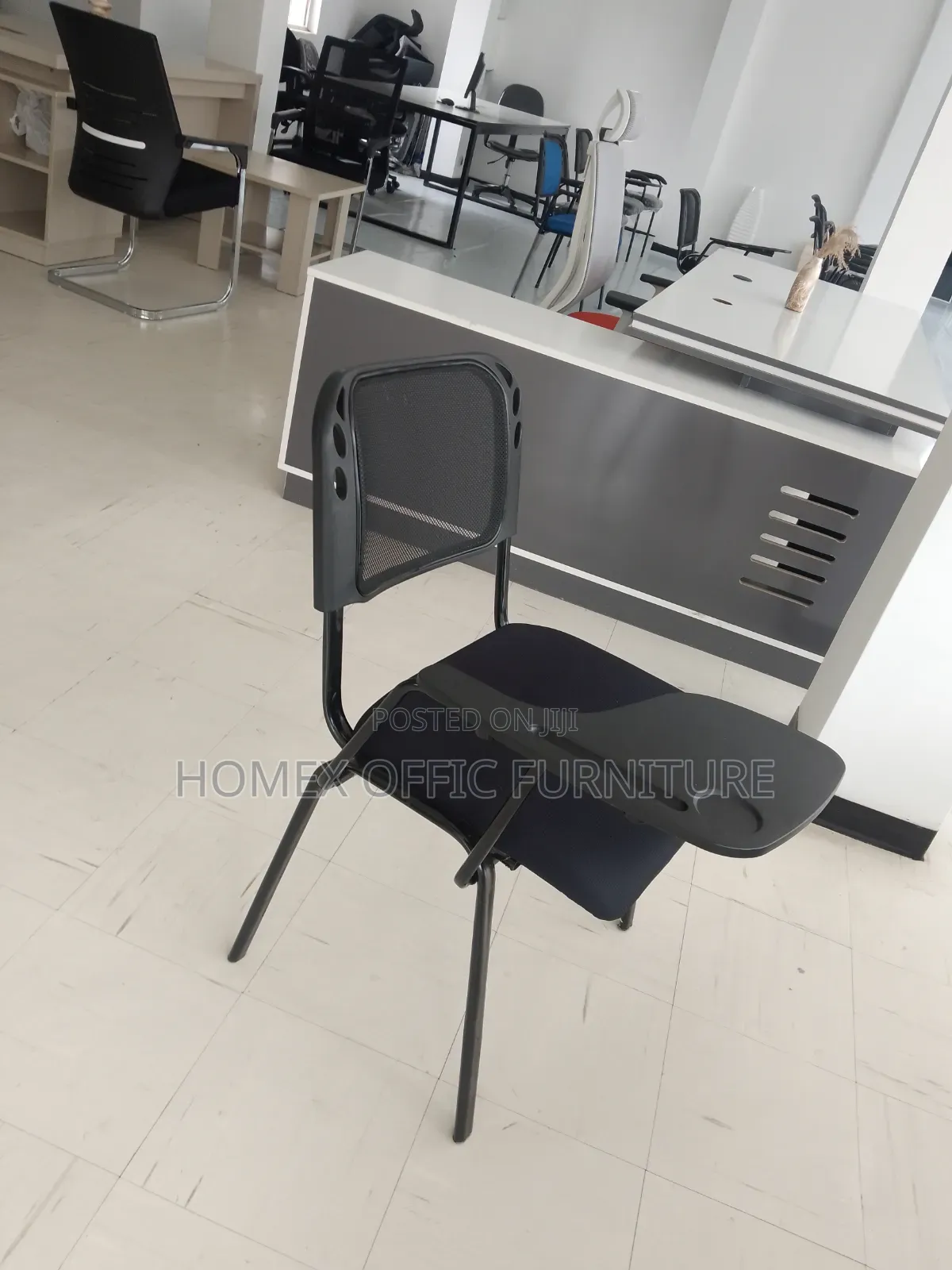 Classroom Chair With Armrest