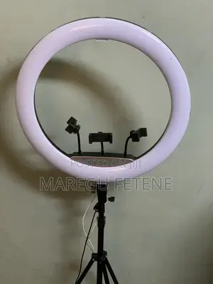 Ring Light Rl-21 With 3 Phone Holders (Large Led Makeup Camera Light)