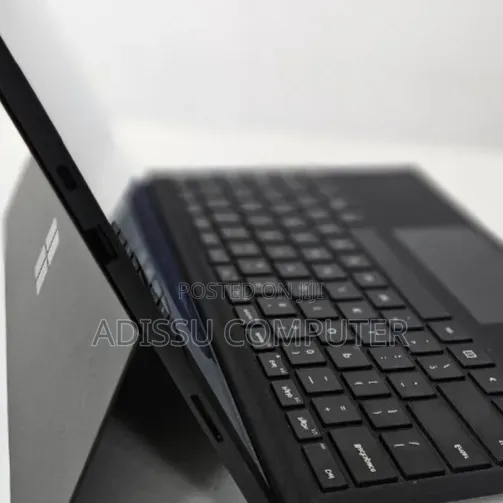 New Laptop Microsoft Surface Pro 7 8GB Intel Core i7 SSD 512GB