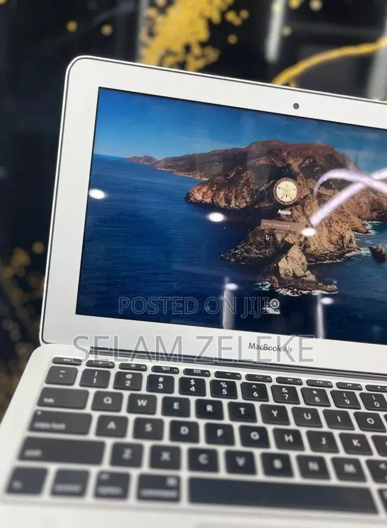 New Laptop Apple MacBook Air 2015 8GB Intel Core i5 SSD 128GB