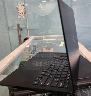 New Laptop Microsoft Surface Book 3 8GB Intel Core i5 SSD 256GB