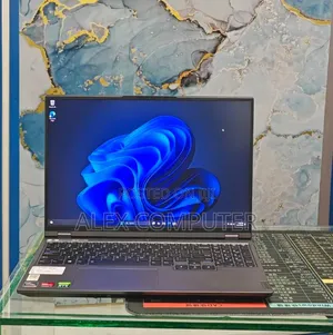 New Laptop Lenovo 16GB AMD Ryzen 7 SSD 512GB