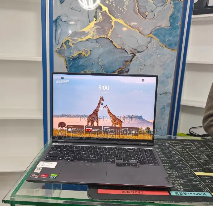 New Laptop Lenovo 16GB AMD Ryzen 7 SSD 512GB