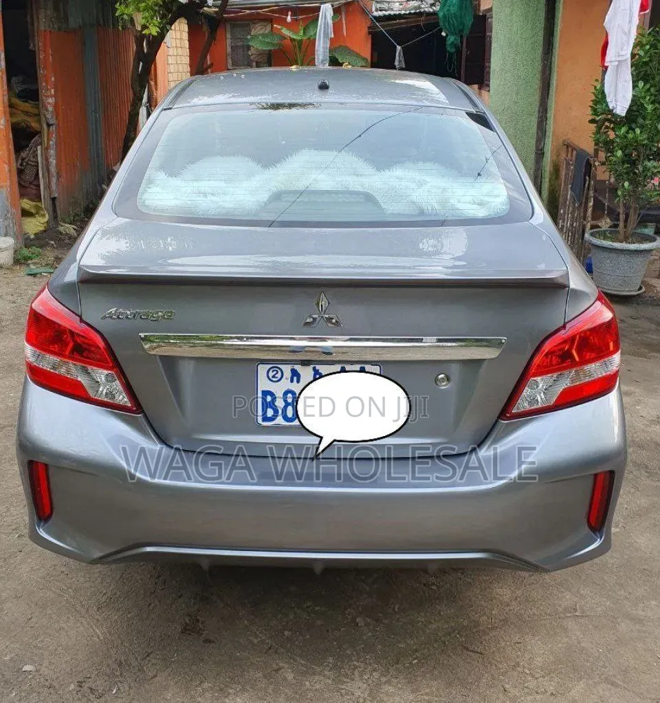 Mitsubishi Attrage 2021 Gray