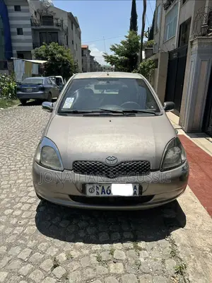 Toyota Vitz 1.0 FWD 5dr 2001 Gray