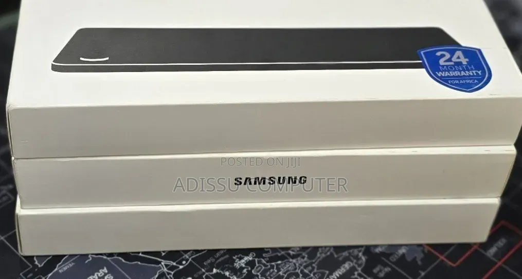 New Laptop Samsung Galaxy Book 2 4GB Intel Core i7 SSD 640GB