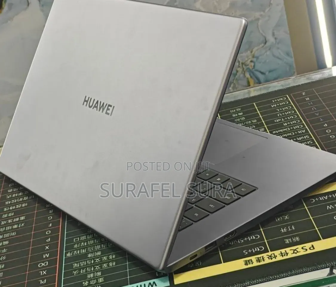 New Laptop Huawei Matebook D 15 8GB Intel Core i3 SSD 256GB