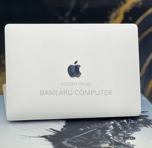 New Laptop Apple MacBook Pro 2022 M2 8GB Apple M2 SSD 512GB