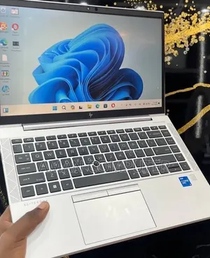 New Laptop HP EliteBook 840 G8 16GB Intel Core i5 SSD 512GB